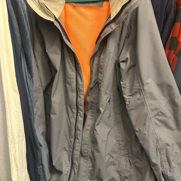 The North Face Men's Gray Jacket - Picture 3 of 6